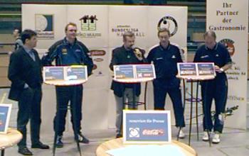 [Bild: Pressekonferenz]