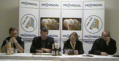 Pressekonferenz. Von links: THW-Trainer Serdarusic, Hallensprecher K�rting, Dolmetscherin, Bragas Trainer Donner