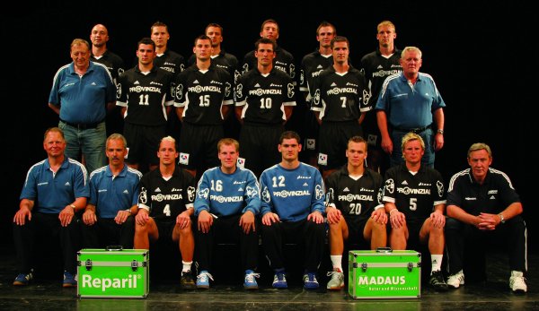 Ein zweites Bild der Mannschaft 2003/2004