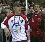 "Kretzsche" im Petersen-Trikot und "Schorsch" sahen  ein souver�nes deutsches Team.