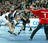 Knudsen setzt sich am Kreis durch.