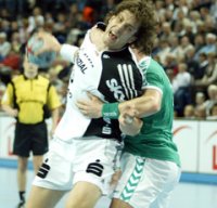 Marcus Ahlm setzt sich am Kreis durch.