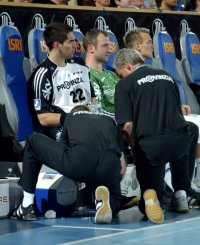 Lie� sich behandeln: Karabatic verzichtete vorsichtshalber auf einen Einsatz in der zweiten H�lfte
