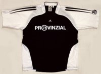 Das schwarze Ausw�rtstrikot ist ab sofort erh�ltlich