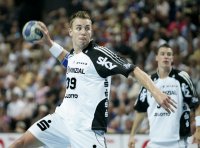 Filip Jicha scheiterte mit diesem Siebenmeter an Kelentric.