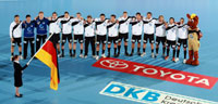 Das DHB-Team vor dem Anpfiff in Kiel.