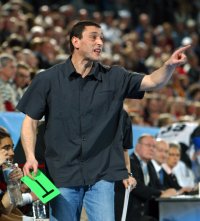 Stets engagiert an der Au�enlinie: Stephane Imbratia erhielt f�r seinen Einsatz sogar die Gelbe Karte.