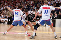 Stefan L�vgren gelangen drei wichtige  Treffer in der zweiten Halbzeit.