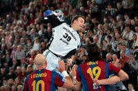 Lie� sich auch von Demetrio Lozano und Laszlo Nagy nicht in seinem Tordrang stoppen: Filip Jicha