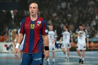 Entt�uscht verl�sst Demetrio Lozano das Spielfeld