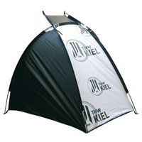 Unter anderem neu im Online-Fanshop: die THW-Strandmuschel.