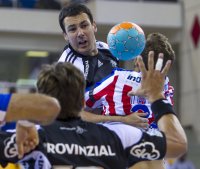 Marko Vujins P�sse hatten eine dichte Abwehrwand zu durchdringen.