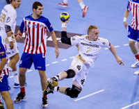 Rene Toft Hansen zeigte auch seine Offensivqualitäten. Leider war nach 35 Minuten und der dritten Zeitstrafe Schluss. Rene Toft Hansen zeigte auch seine Offensivqualitäten. Leider war nach 35 Minuten und der dritten Zeitstrafe Schluss.