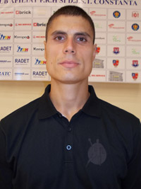 Milutin Dragicevic feiert am Donnerstag seine fr�he R�ckkehr nach Kiel.