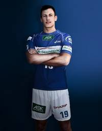 Das serbische Supertalent Stefan Terzic soll sich langsam an die raue Bundesligaluft gew�hnen.