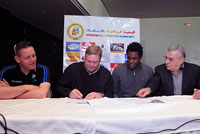 v.l.n.r.: Alfred Gislason, Klaus Elwardt,, Wael Jallouz, Hammamets Pr�sident Hachemi Hassouna.