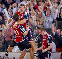 Jubel in rot-blau: Die SG Flensburg-Handewitt kann  doch noch Derbys gewinnen.