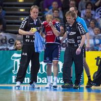 Flensburgs Linksau�en Anders Eggert plagte sich mit einer B�nderdehnung herum.