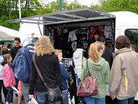 Auch der mobile THW-Fanstand macht sich am Freitag auf den Weg nach K�ln.