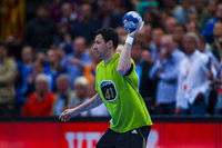 Marko Vujin - hier beim letzten Kieler Angriff im gr�nen Leibchen - erwischte keinen guten Tag.