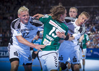 Die Kieler 3:2:1-Deckung r�hrte nach Wiederanpfiff Beton an.