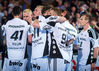 Jubel der Kieler nach dem 48. Derbysieg.