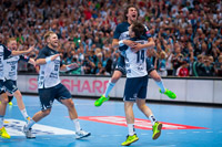 Jubel bei der SG nach Wannes entcheidendem Siebenmeter.