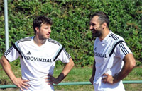 Die Ex-Hamburger Domagoj Duvnjak unc Joan Canellas.