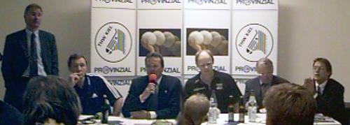 [Bild: Pressekonferenz]