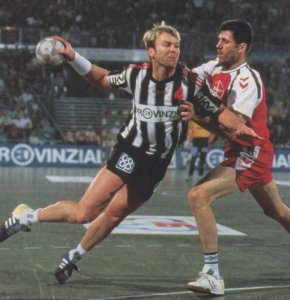 Wolfgang Schwenke in action.