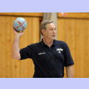 Trainingslager 2005: THW-Trainer Noka Serdarusic am Ball.