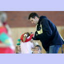 Stefan L�vgren  macht sich in seiner Freizeit f�r den Nachwuchs stark: als Trainer der Minis (6 bis 8 Jahre) des TSV Melsdorf.