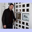 Bruno Martini vor der THW-Gesch�ftsstelle.