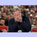 Noka Serdarusic schl�gt die H�nde vor das Gesicht.