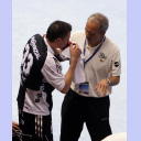 Dominik Klein blutet nach der Attacke von Dinart und Davis.