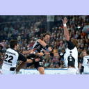 Oliver K�hrmann beim Wurf auf das Tor.