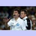 Deutschland - Schweden in Kiel: Heiner Brand, im Hintergrund Martin Heuberger.