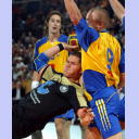 Deutschland - Schweden in Kiel: Prei� gegen Lundstr�m, im Hintergrund Ahlm.