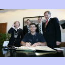 WM 2007: Empfang im Kieler Rathaus: Eintrag ins goldene Buch.