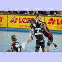 Filip Jicha wird attackiert.