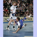 Jens B�rkle fliegt in den Kreis.