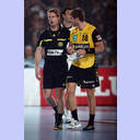 Bjarne Myrhol im Gespr�ch mit dem Schiri.