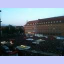 Die Fans warteten geduldig auf ihre Helden.